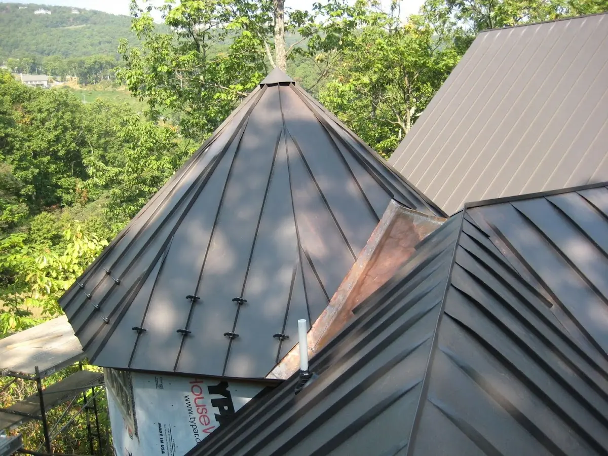 Professional Roof Tarp Installation by Craftsman Roofing in Palm Trail